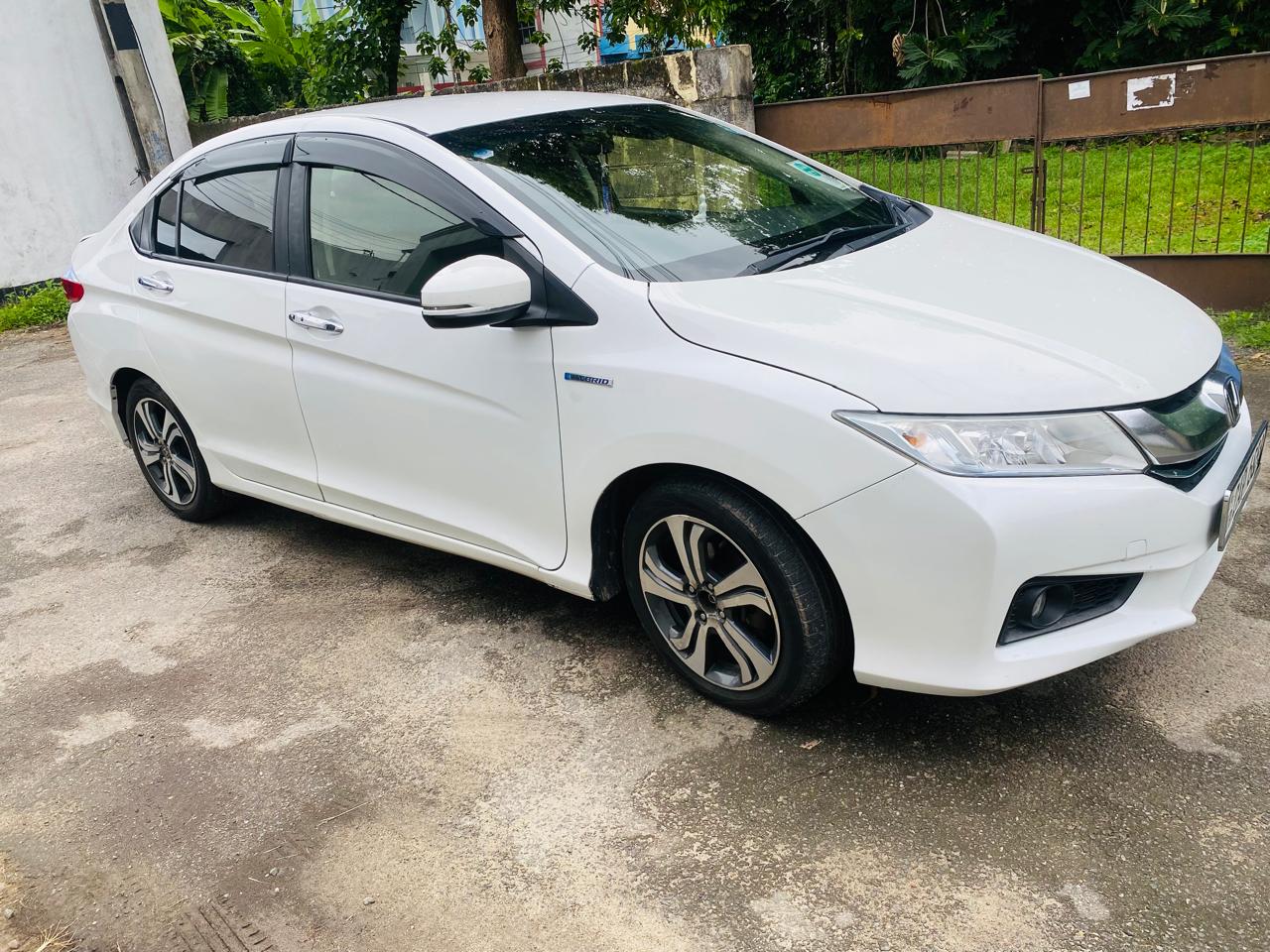 Honda Grace 2016